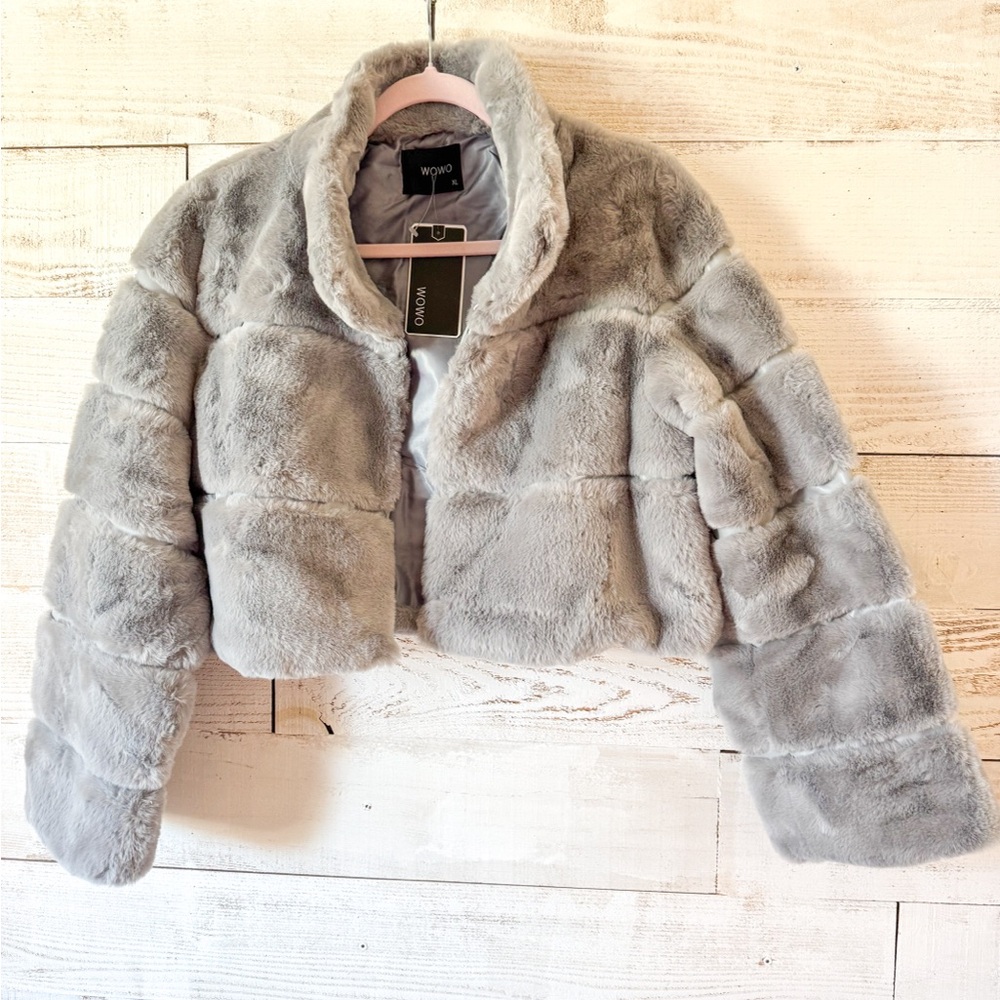 Chic Gray Faux Fur Jacket